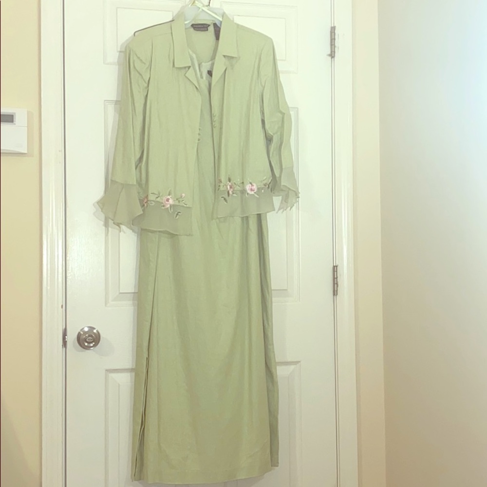 NWT light green column dress with jacket